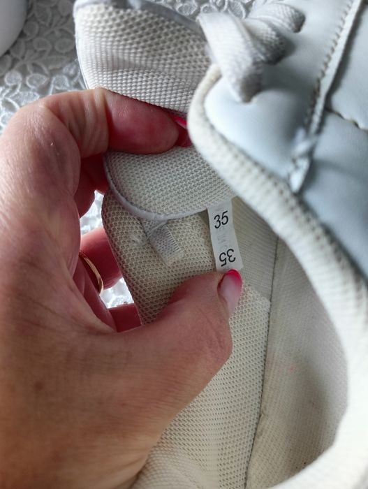 Buty sportowe dla dziewczynki