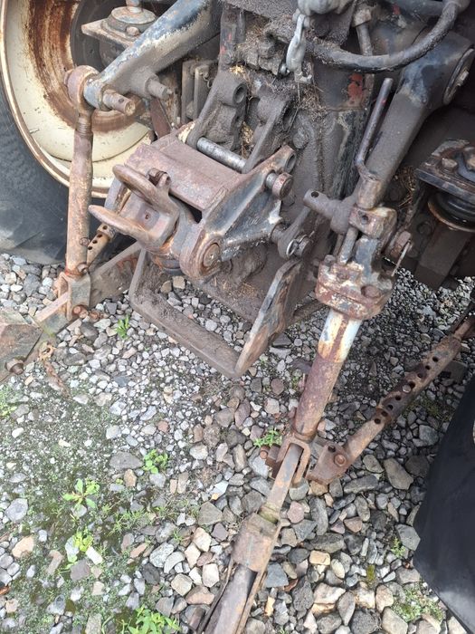 Zaczep górny transportowy stary typ zetor ursus  c 385, 8011
