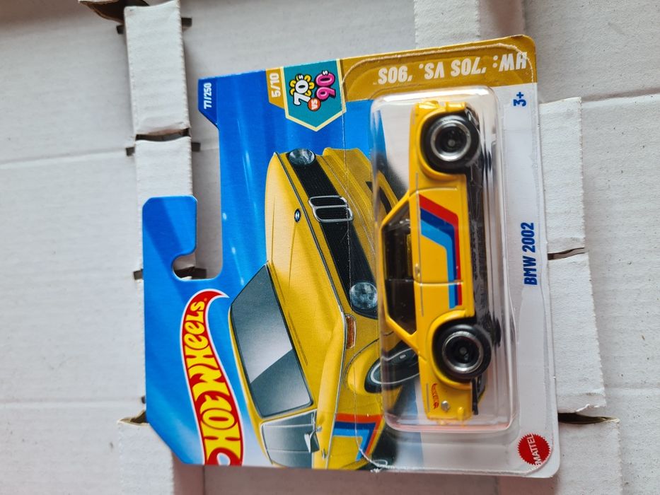 Autko hot wheels matchbox Bmw 2002