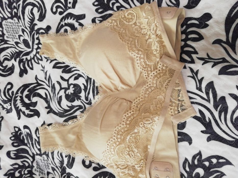 Бюстгальтер без кісточок