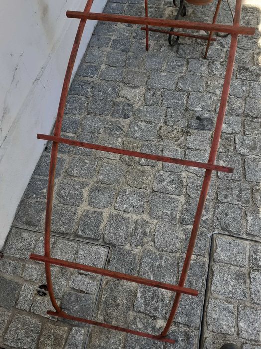 Arco decorativo em ferro