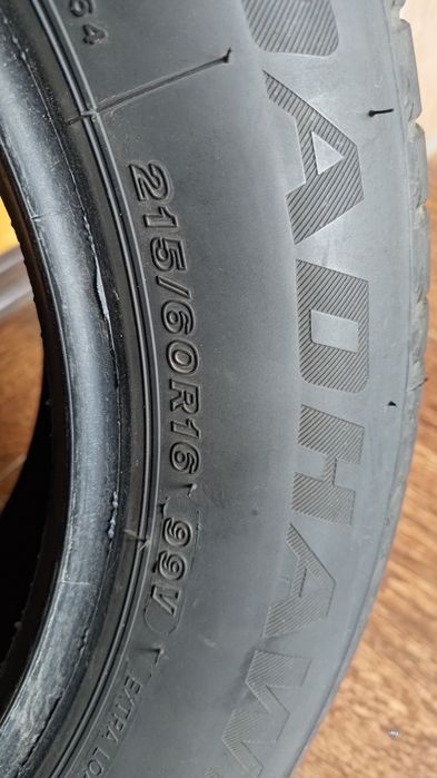 Продам 2 колеса  Firestone 215-60-16