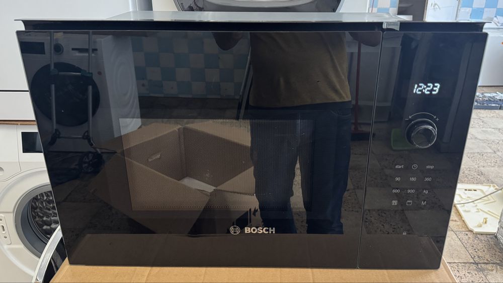 Micro-ondas BOSCH BEL554MB0 (25 L - Com Grill - Inox)