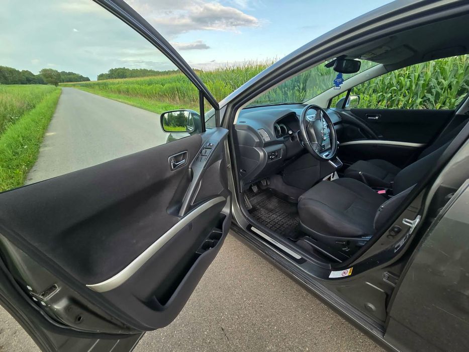 Toyota corolla verso 1.8 benzyna