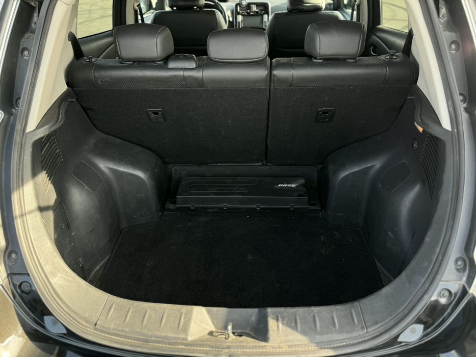Nissan LEAF 2014