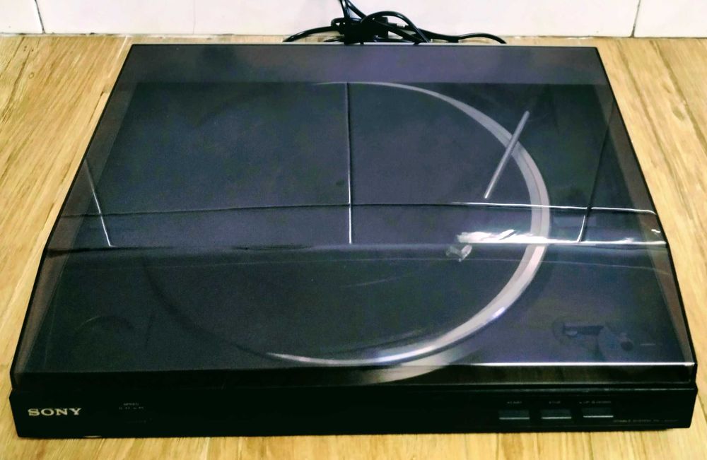 Gira discos Sony 200€ (novo). Com manual de instruções