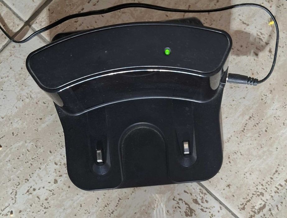 Aspirador Robot Silvercrest c/comando e estação de carregamento