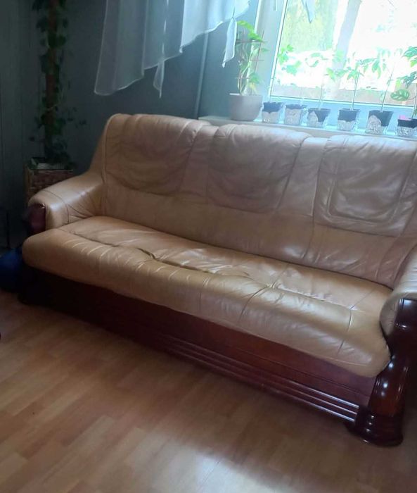 Sprzedam kanapę trzyosobową