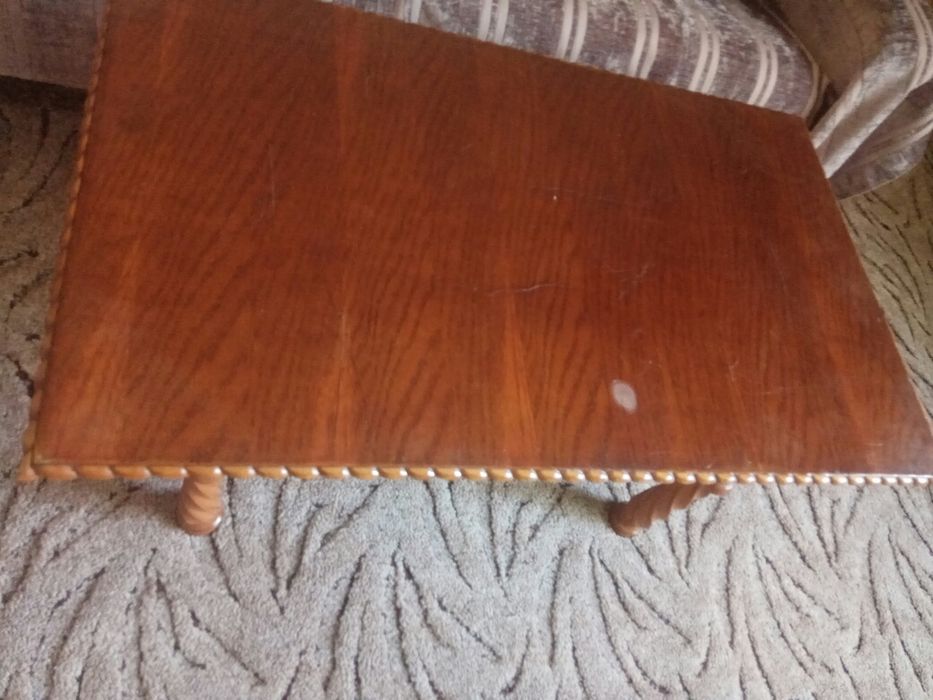 Журнальный столик