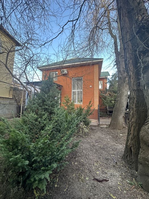 Продам Фасадный Дом на 10 Фонтана