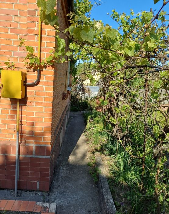 Продаж земельної ділянки з будиночком в Дубово.