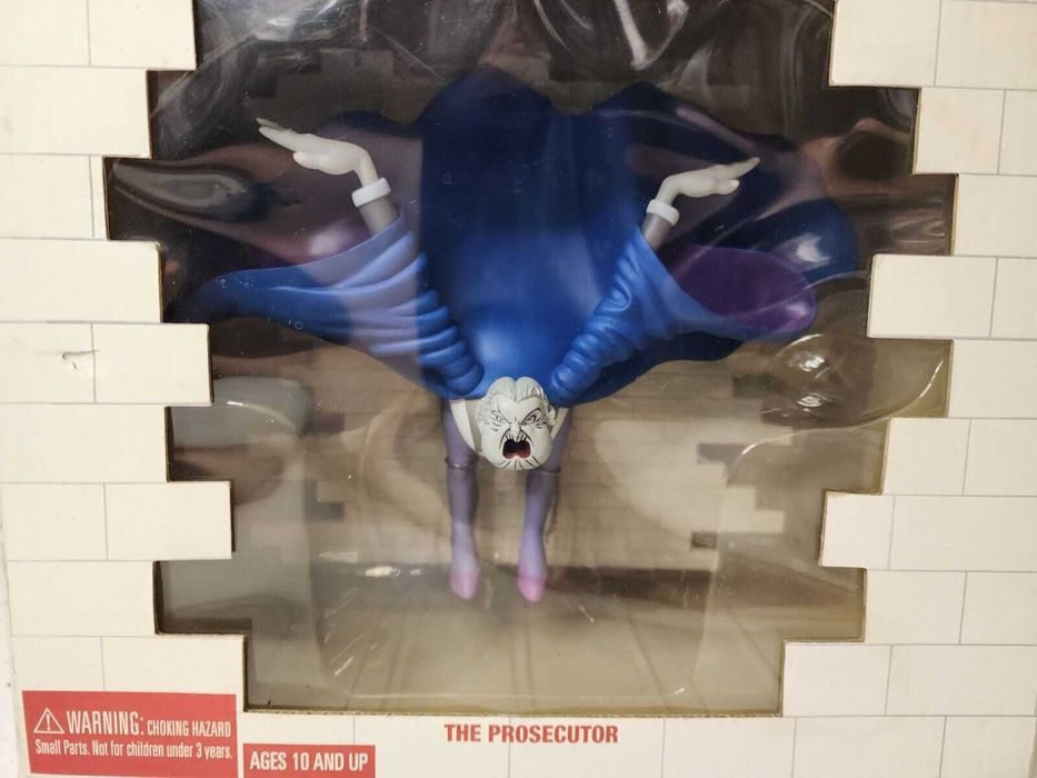 Коллекционная фигурка   Pink floyd The Wall The Prosecutor Series 2