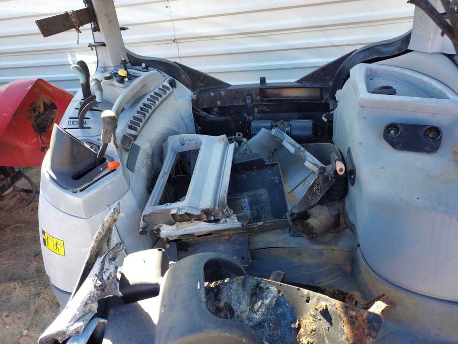 Kabina ciągnika New Holland