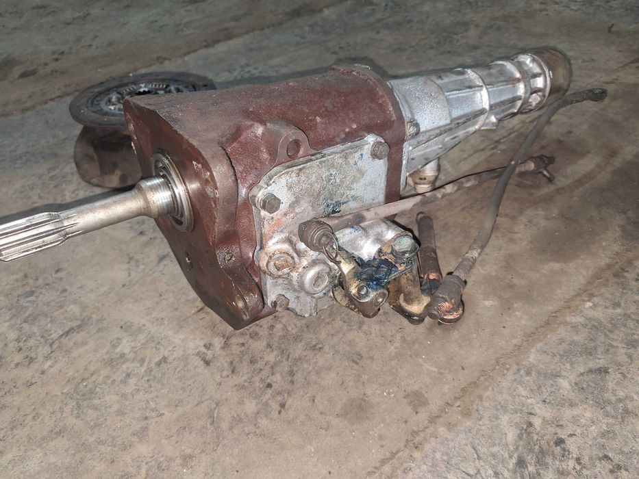 Запчястини на авто москвич 2140 бу