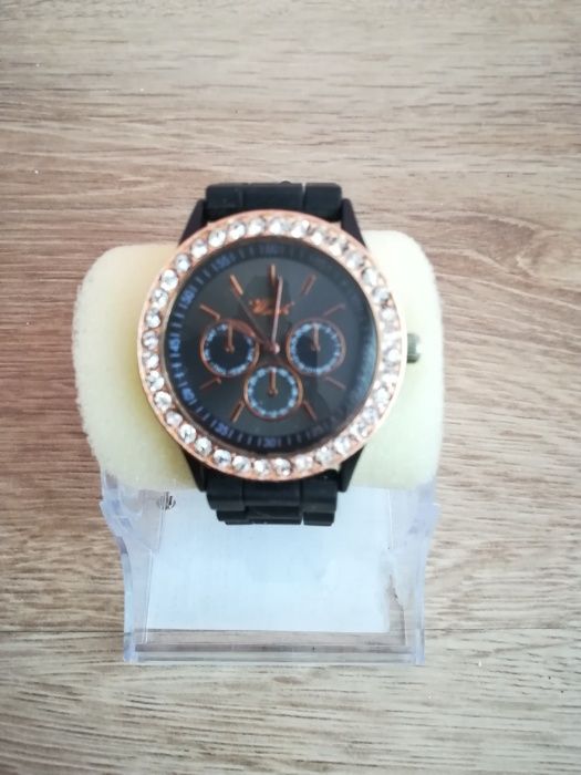 Sprzedam nowy damski zegarek firmy WATCH. Okazja!!!