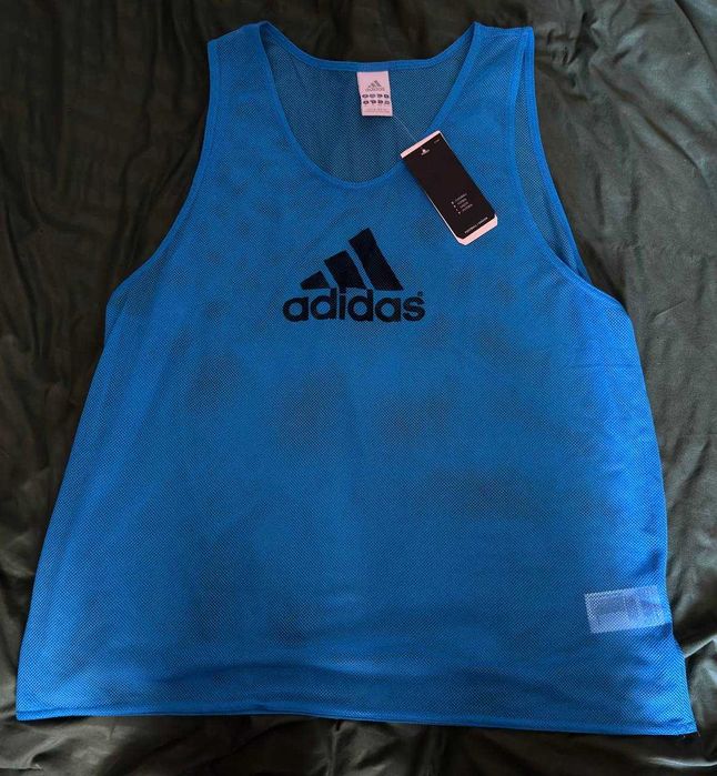 Adidas (L-XL) — Тренировочная манишка / Новая с бирками / Оригинал