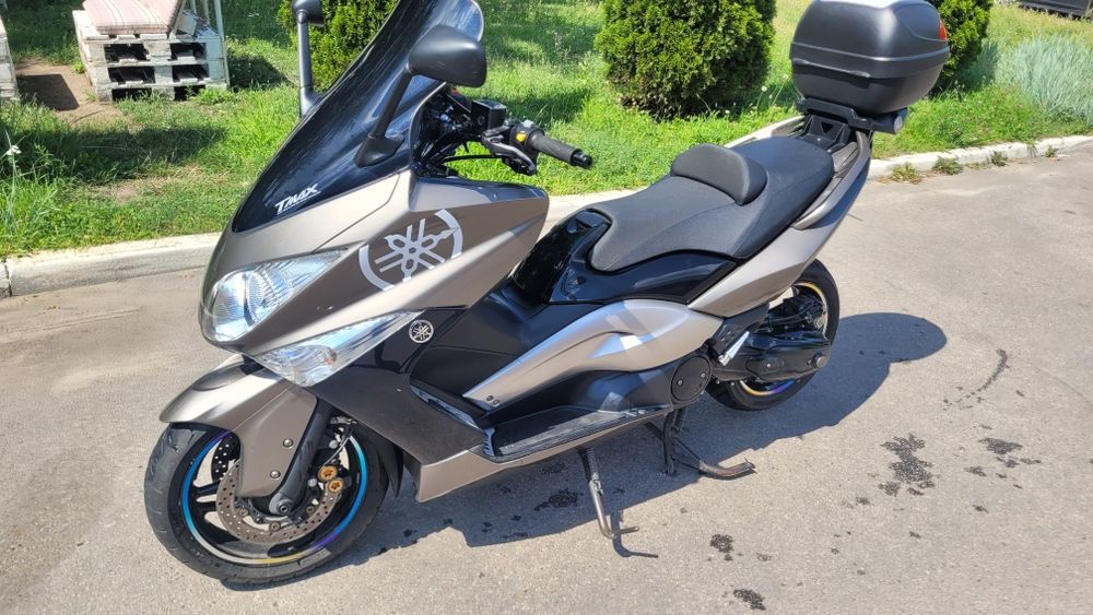 Продам Yamaha t-max 2011