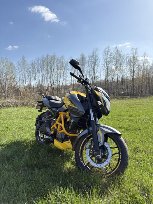 Bajaj Pulsar NS 200