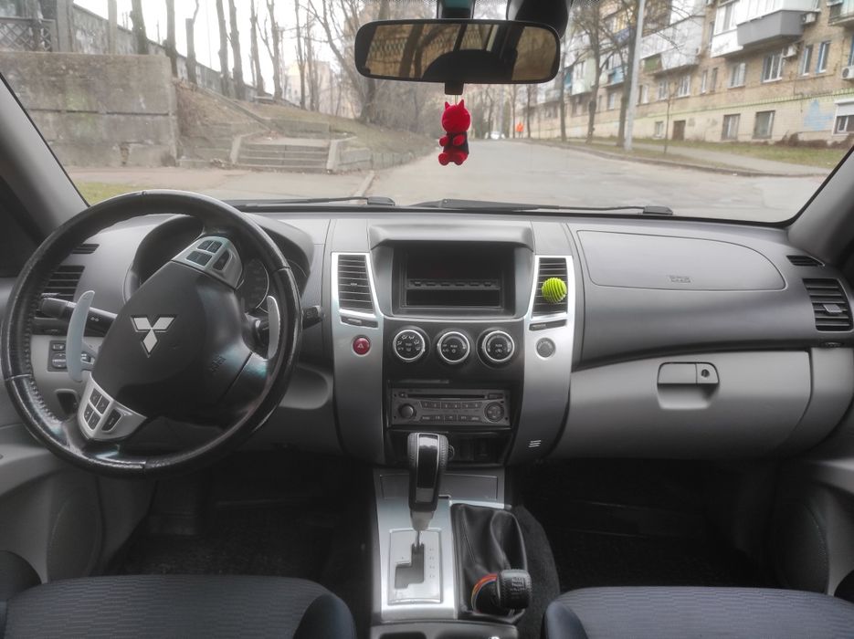 Mitsubishi Pajero Sport II