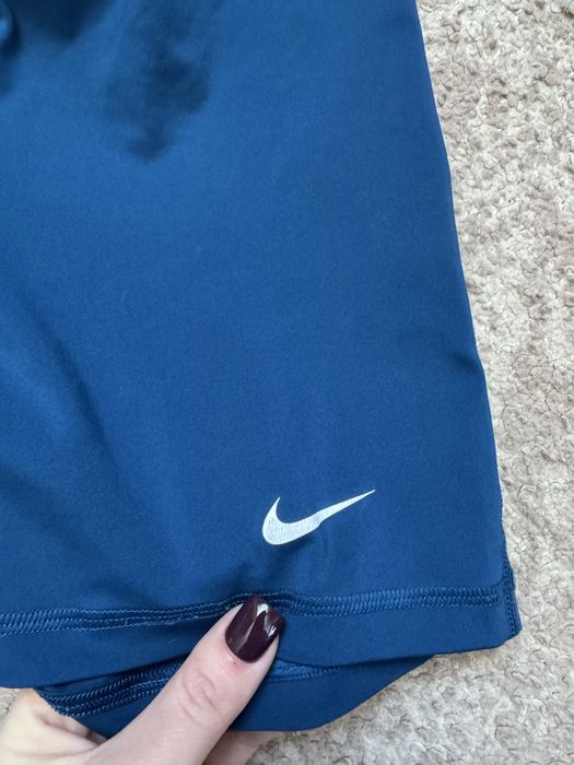 Укорочені шорти найк про