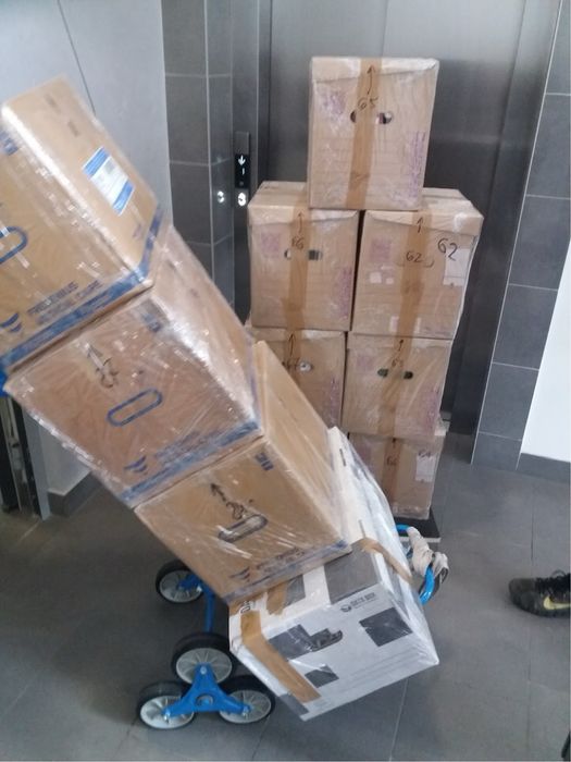 Przeprowadzki Usługi transportowe