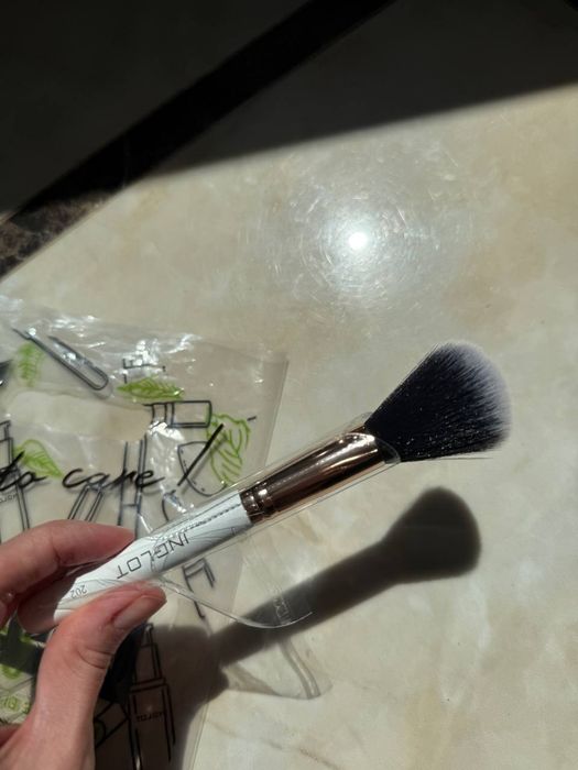 INGLOT пензлик для макіяжу 202