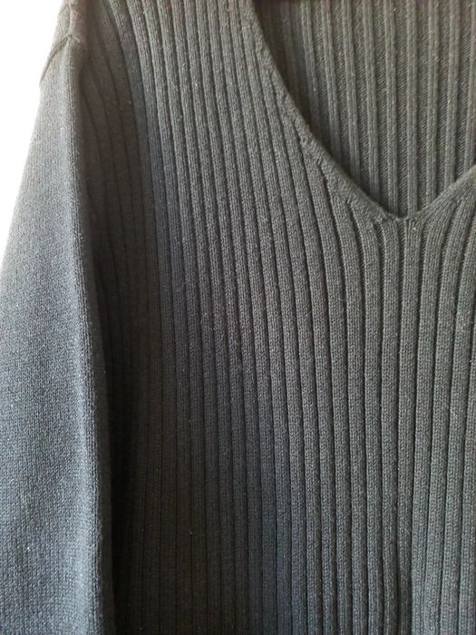 Bawełniany czarny sweter