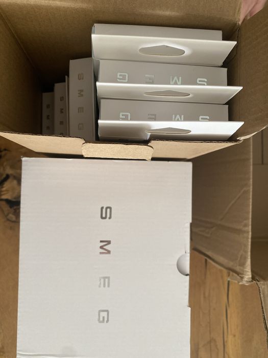 Bloco SMEG branco + 6facas