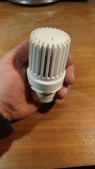 Głowica termostatyczna Oventrop Uni LDB M30x1,5 – nowe – 26 szt