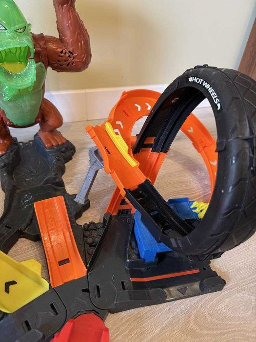 Ігровий набір Hot Wheels Токсична горила