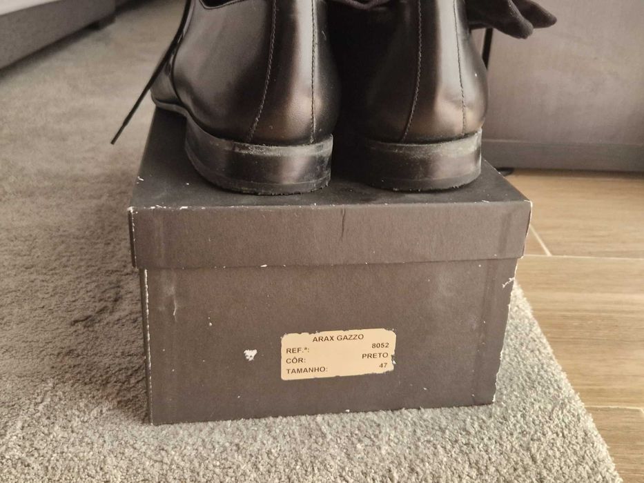 Sapatos Homem tamanho 47