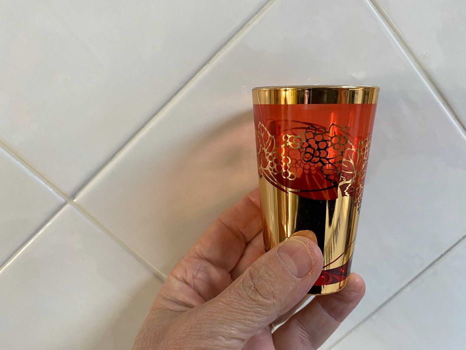 Conjunto de Copos Desenhados