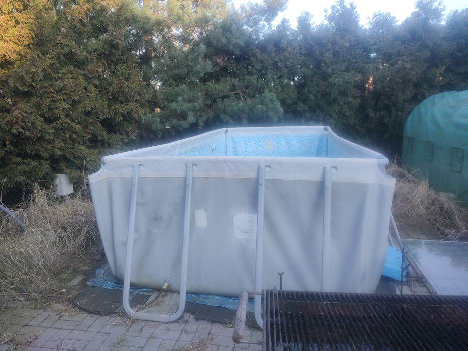 Basen z podgrzewaczem