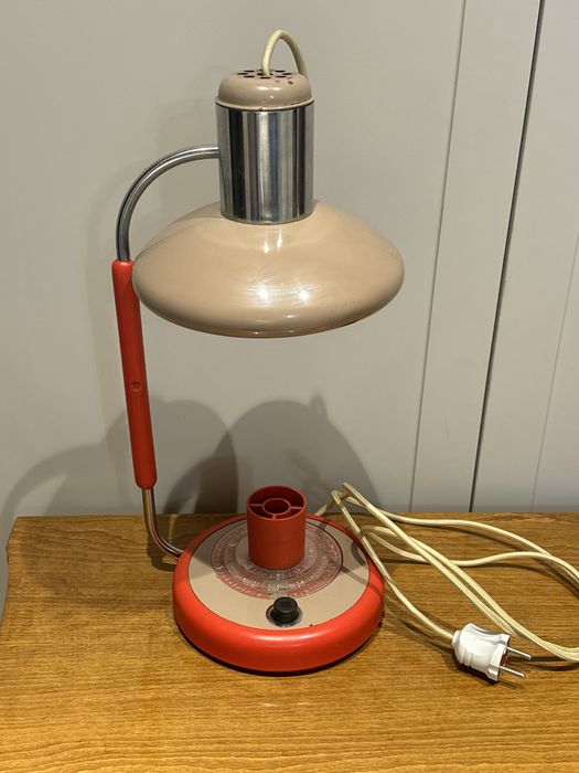 Продам винтажную ретро настольную лампу СССР