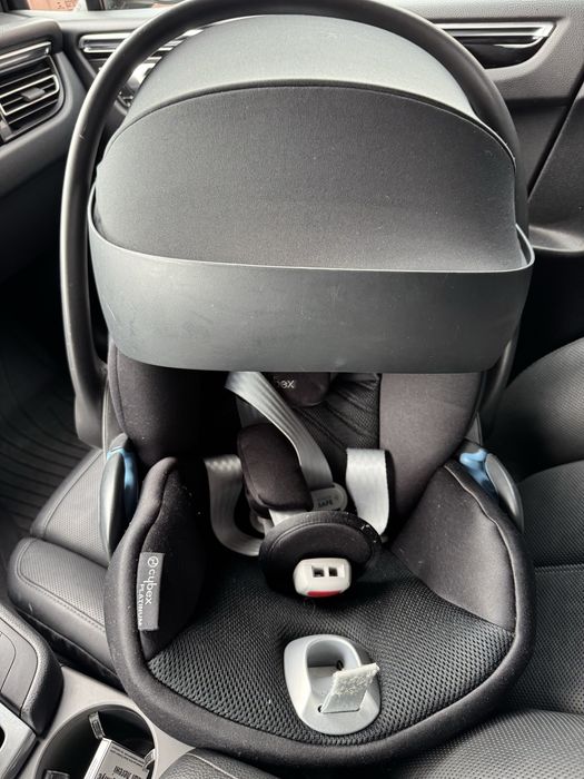 Автокресло с базой CYBEX T Cloud