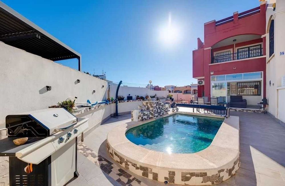 Bungalow na sprzedaż w La Florida z prywatnym basenem, Orihuela Costa