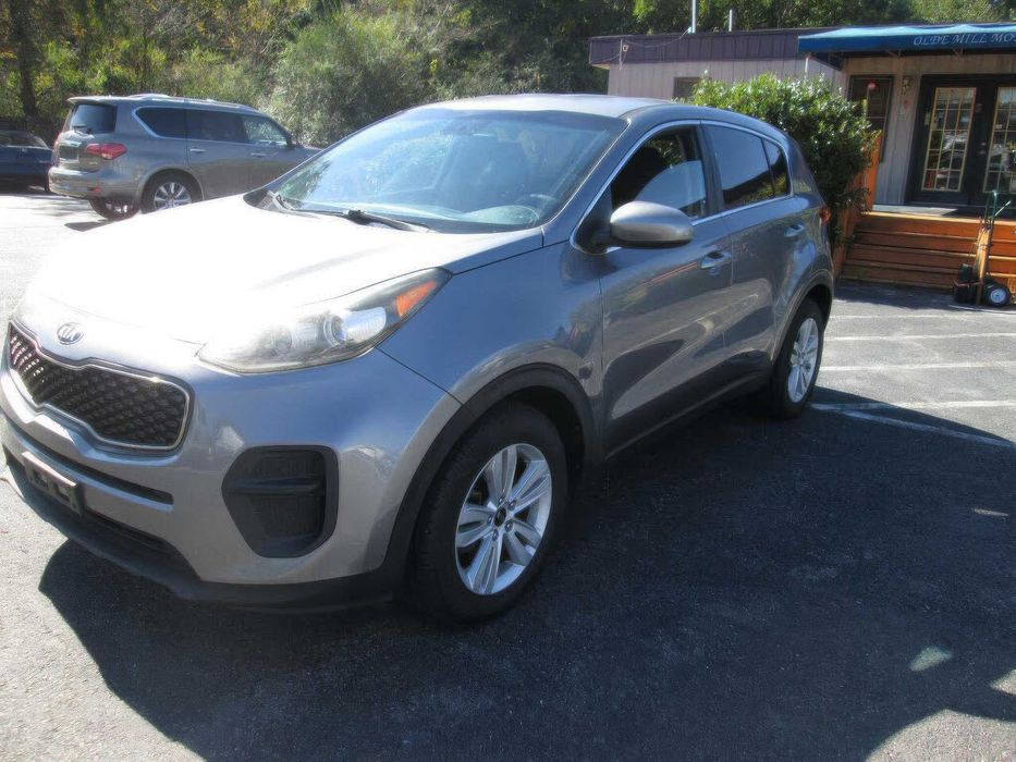 Kia Sportage LX      2017