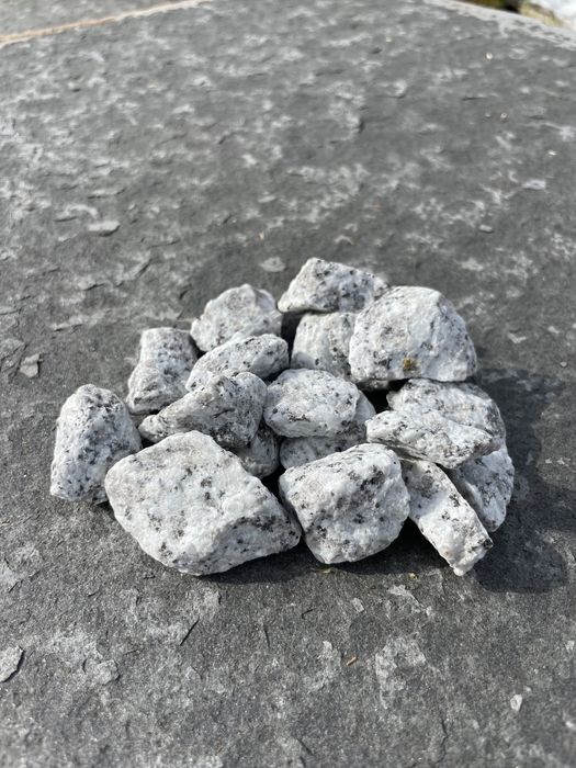 Kamień DALMATYŃCZYK Szary Grys Granitowy 8-16, 16-22 Kamień Ogrodowy
