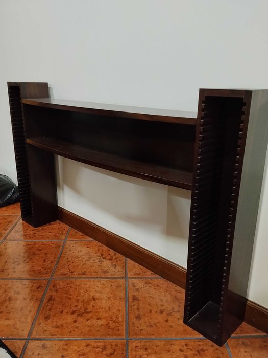 Móvel-prateleira para CD.s
