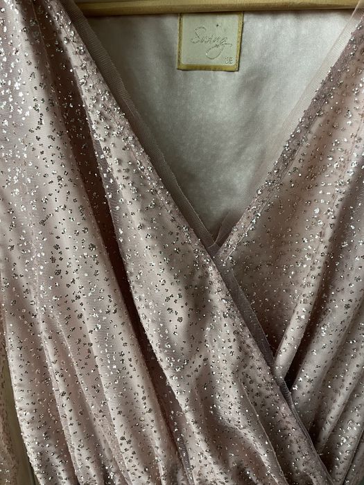 Piękna błyszcząca sukienka Swing 38