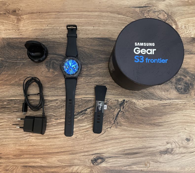 Продам смарт-часы SAMSUNG Gear S3 frontier