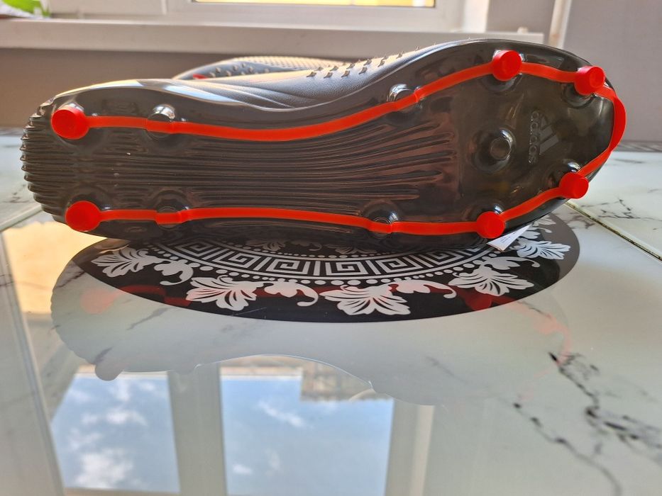 Продам бутси свої нові Adidas