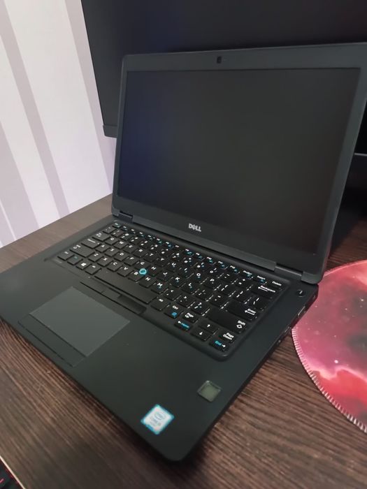 Dell latitude  core i5-6300U 8гб