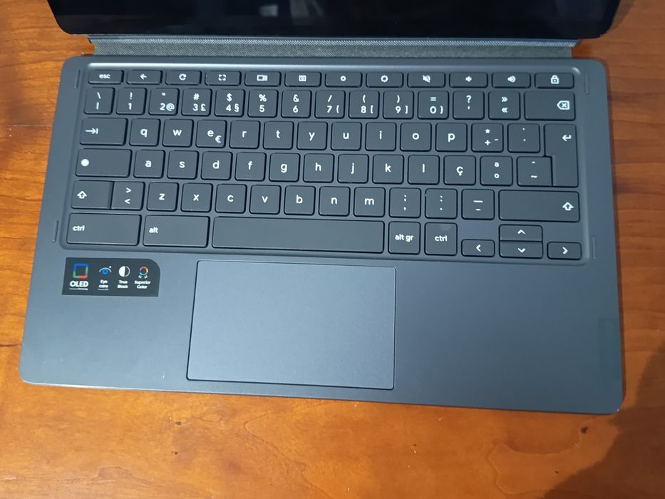 Tablet 2 em 1 Lenovo IdeaPad Duet 5 Chromebook (13", OLED) + capa + teclado + caneta