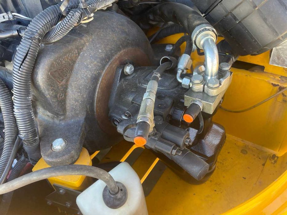 Міні екскаватор JCB 8055RTS 2013 року