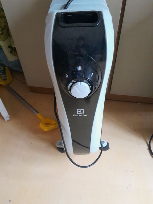 масляний обігрівач electrolux