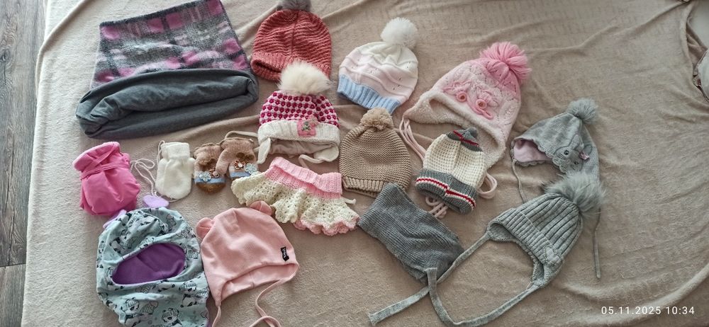 Дитячі шапки,шарфи,снуд,рукавички