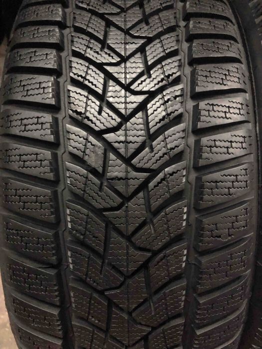 215/55/17 R17 Dunlop SP Winter Sport 5 4шт зима