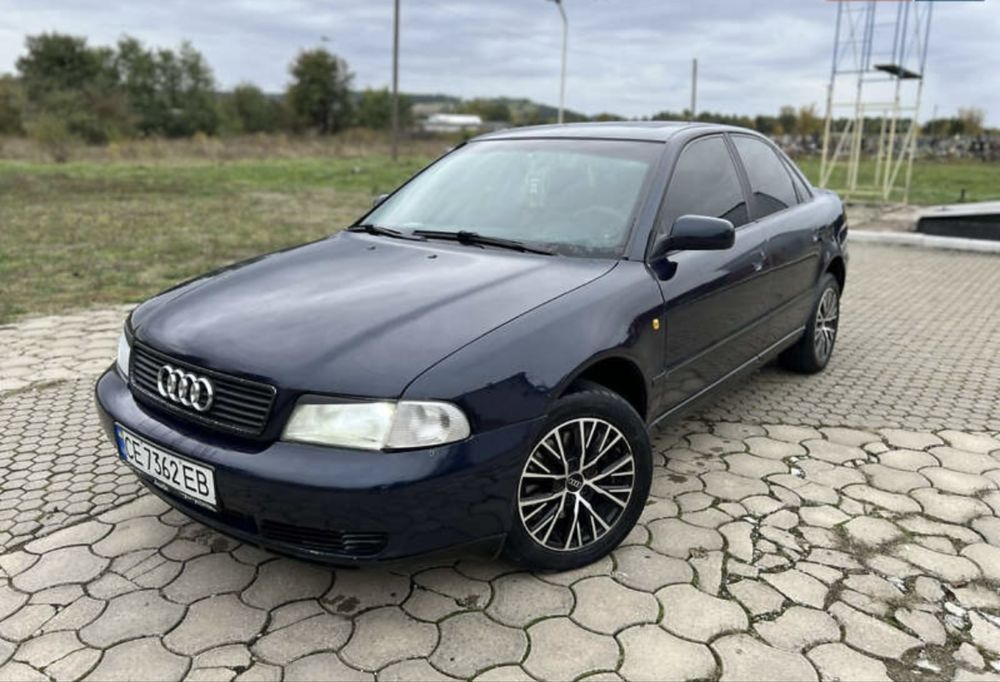Продам Ауді а4.