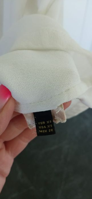 Biała sukienka z haftem Massimo Dutti xs
